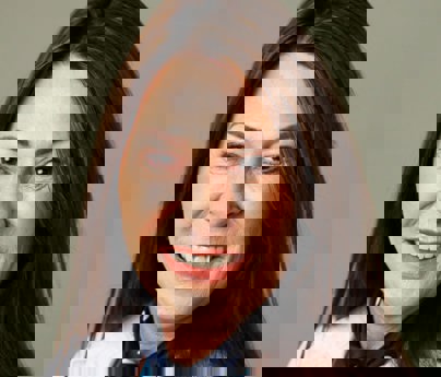 Head shot of Paula White